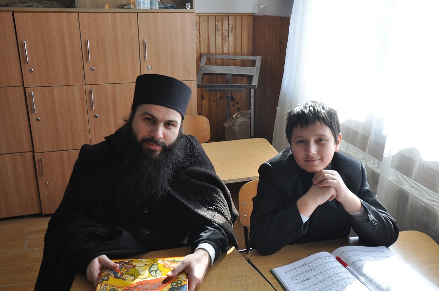 Zi de rugăciune şi de întâlnire cu elevii Seminarului Teologic Botoşani