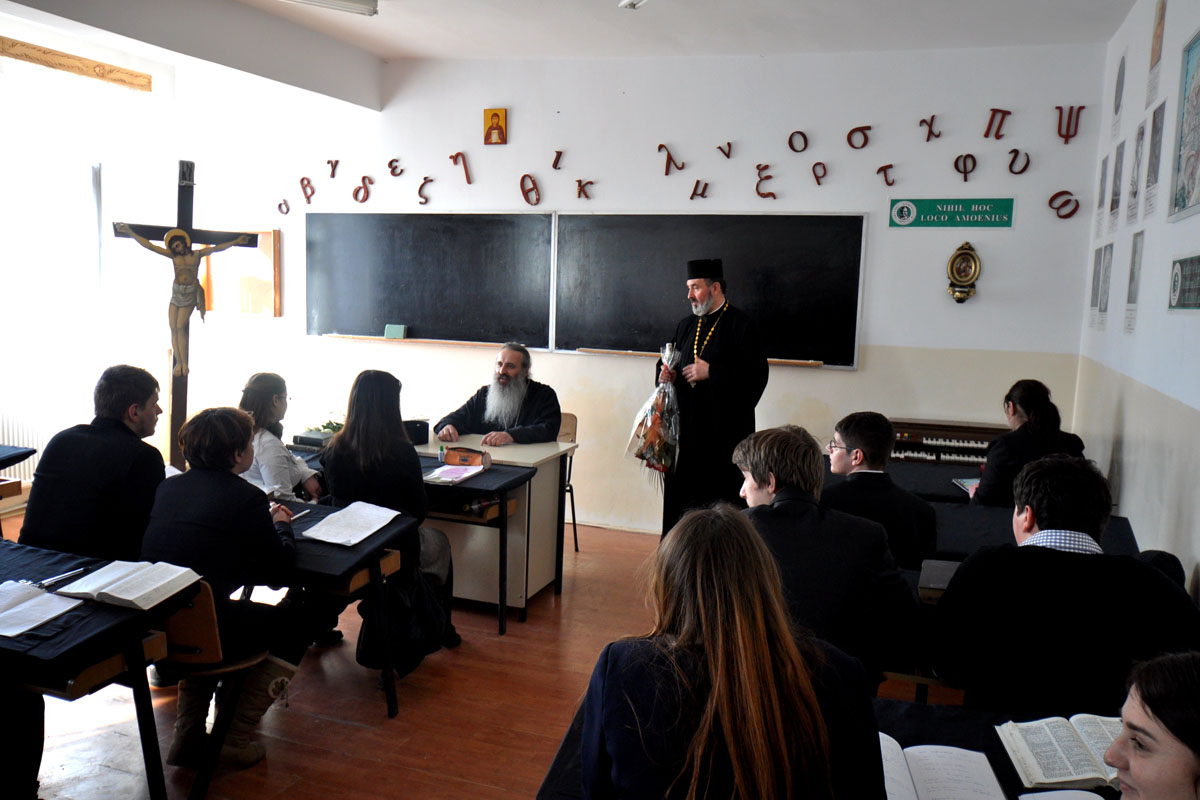 Zi de rugăciune şi de întâlnire cu elevii Seminarului Teologic Botoşani