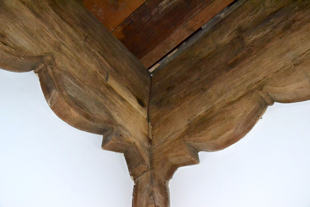 Bisericuţa din Corni: o enclavă de românism