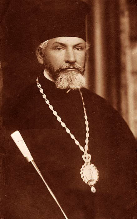 Rugăciuni de pomenire pentru episcopii Teodosie Atanasiu şi Ilarion Mircea Băcăuanul