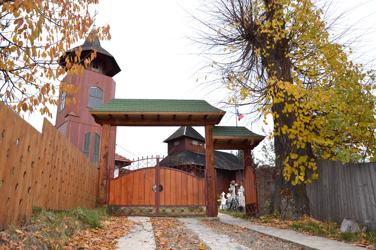 Bisericuţa din Corni: o enclavă de românism