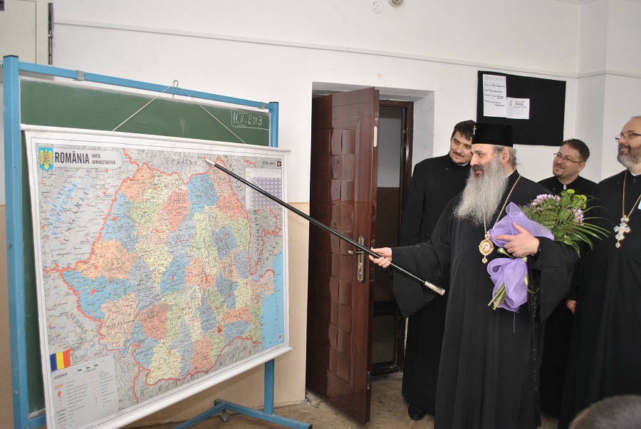 Liturghie arhierească şi lansare de revistă la Seminarul Teologic Dorohoi