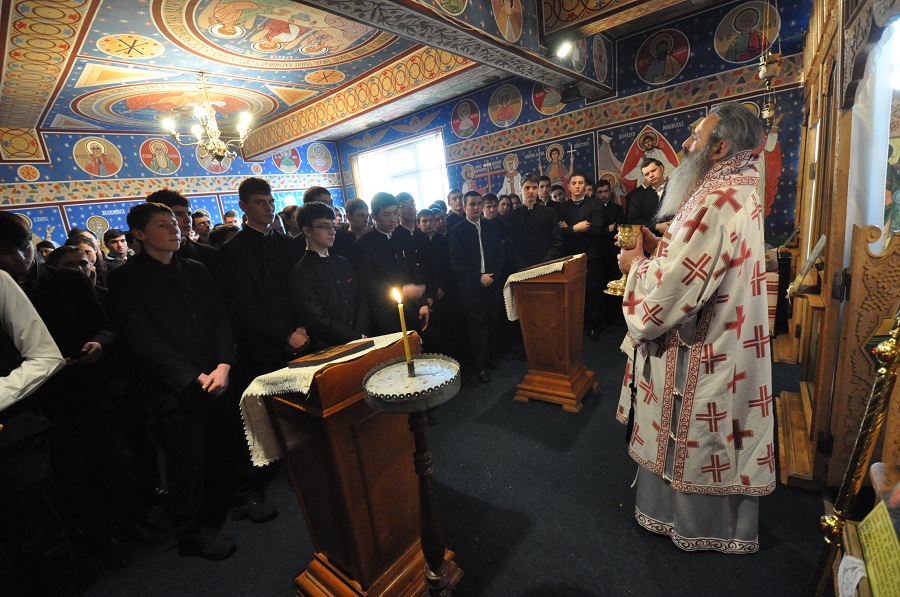 Zi de rugăciune şi de întâlnire cu elevii Seminarului Teologic Botoşani