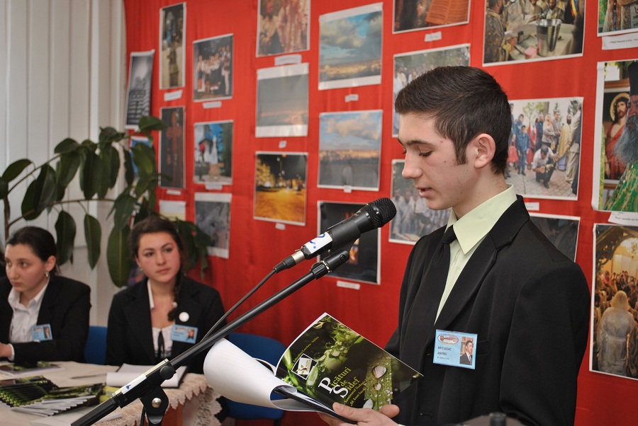 Liturghie arhierească şi lansare de revistă la Seminarul Teologic Dorohoi