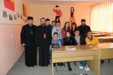 Simpozion dedicat Sfântului Constantin cel Mare, la Grupul Şcolar „J. M. Elias“ din Sascut