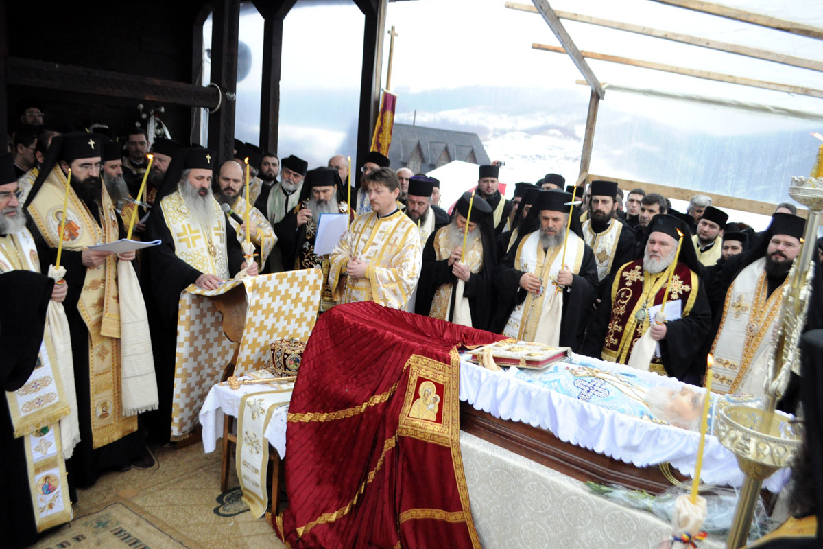 IPS Adrian Hriţcu, înmormântat la Mănăstirea Pogleţ din judeţul Bacău