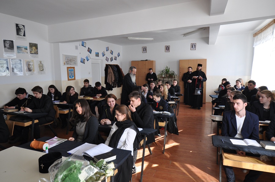 Zi de rugăciune şi de întâlnire cu elevii Seminarului Teologic Botoşani