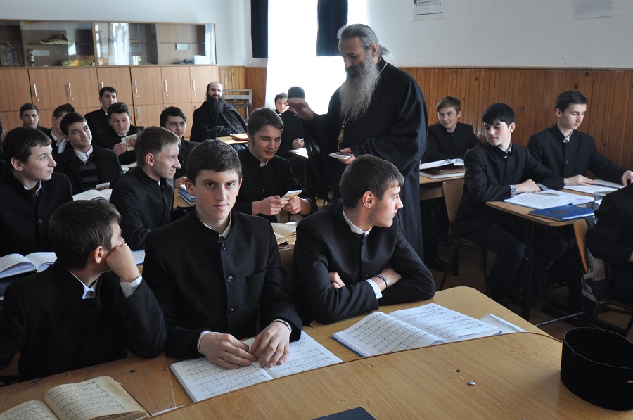 Zi de rugăciune şi de întâlnire cu elevii Seminarului Teologic Botoşani