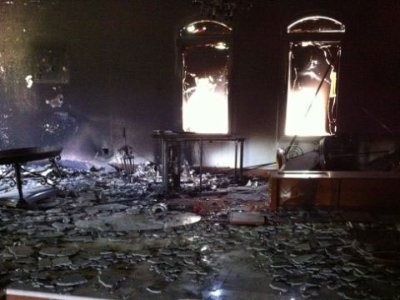 Biserică creştină incendiată de extremiştii musulmani în Libia