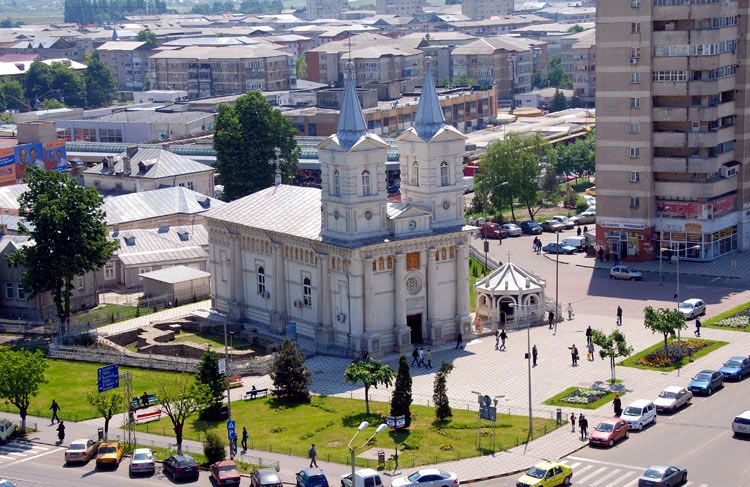 biserica_catedrala_sf_nicolae_bacau.jpg?profile=RESIZE_710x