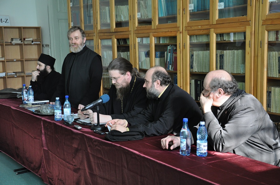 Părintele decan al Facultăţii de Teologie Ortodoxă din New York a conferenţiat la Iaşi