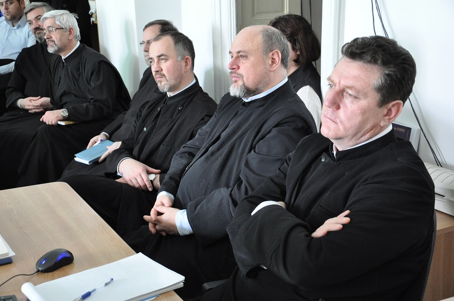 Părintele decan al Facultăţii de Teologie Ortodoxă din New York a conferenţiat la Iaşi