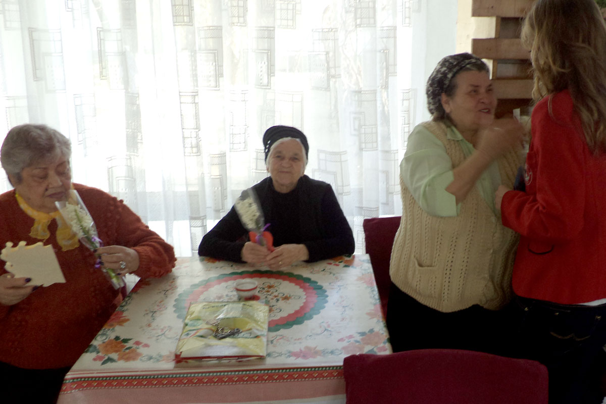 Flori pentru zâmbetele bunicilor