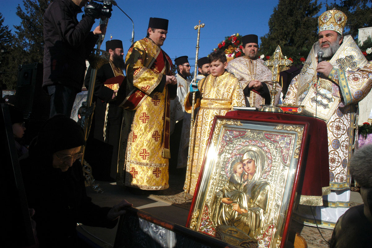 Procesiune la Roman în Duminica Ortodoxiei