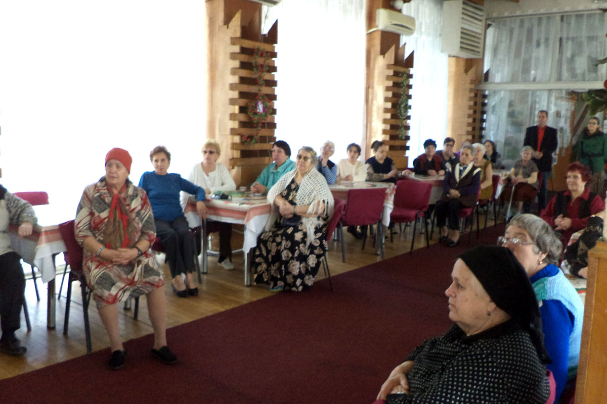 Flori pentru zâmbetele bunicilor