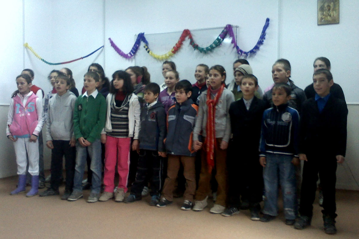 Moment artistic la Fundaţia „Solidaritate şi Speranţă“