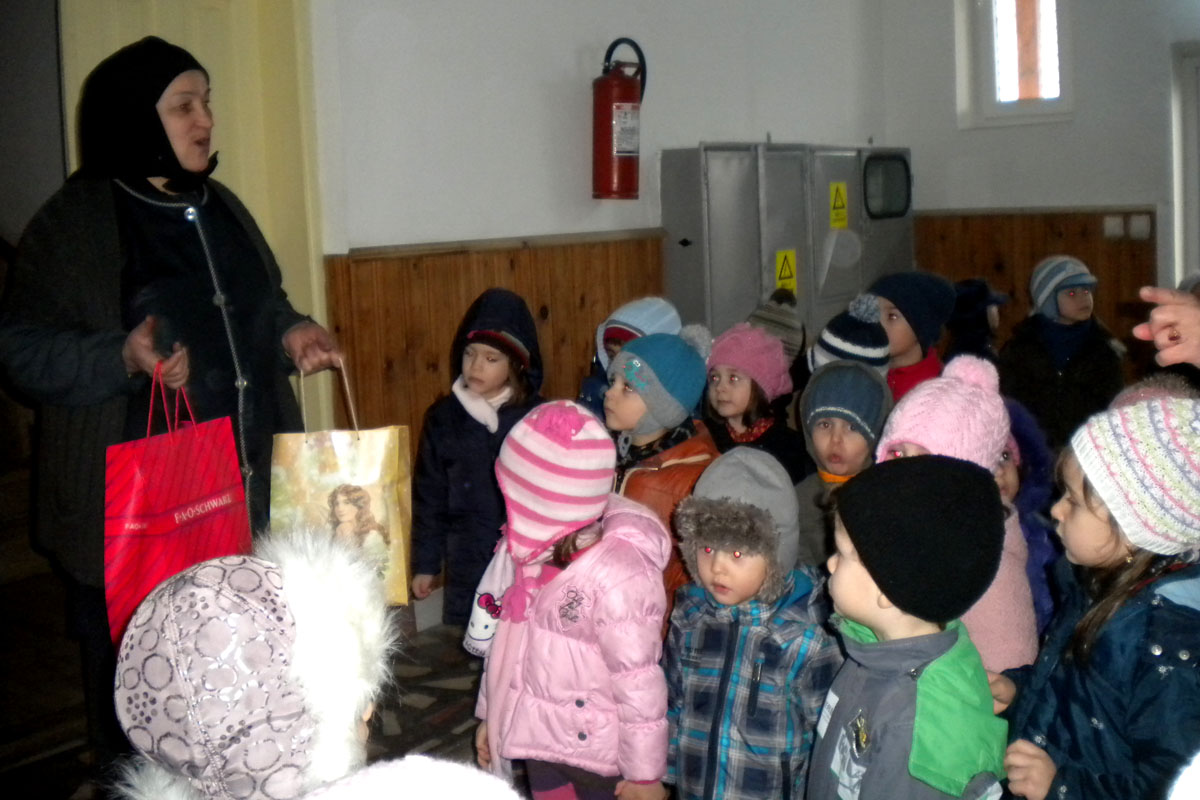 Acţiune caritabilă la Căminul „Sfântul Ioan ce Nou de la Suceava“ Acţiune caritabilă la Căminul „Sfântul Ioan ce Nou de la Suceava“