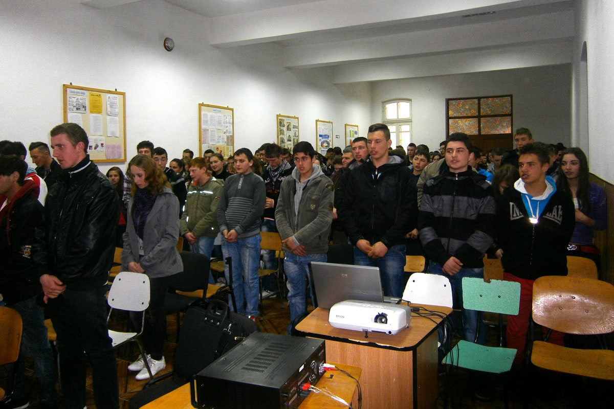 Întâlnire pentru combaterea avortului, la Grupul Şcolar Şendriceni