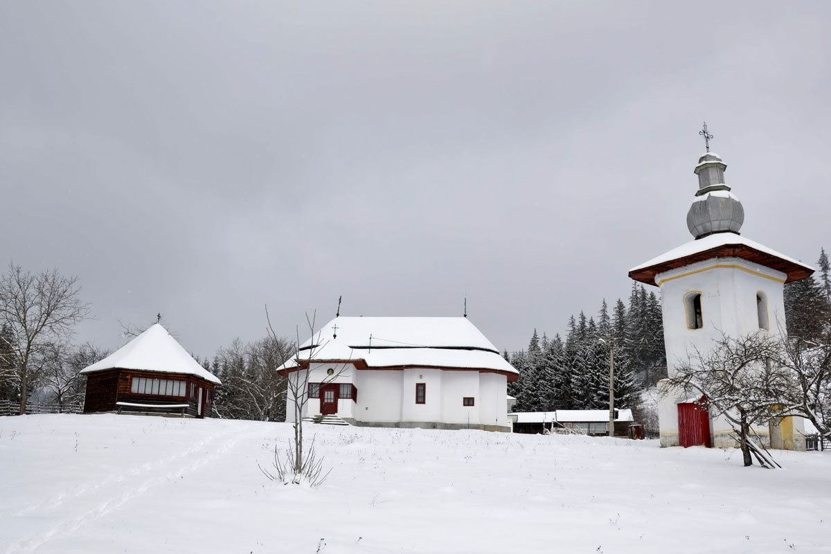 Bisericuţa de pe munte