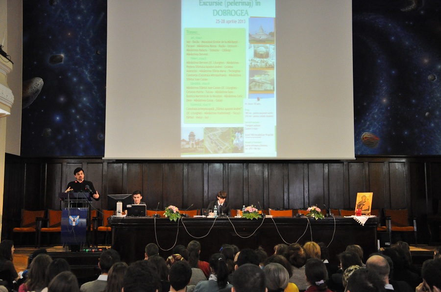 „Dincolo de luminile spectacolului lumii“ „Dincolo de luminile spectacolului lumii“