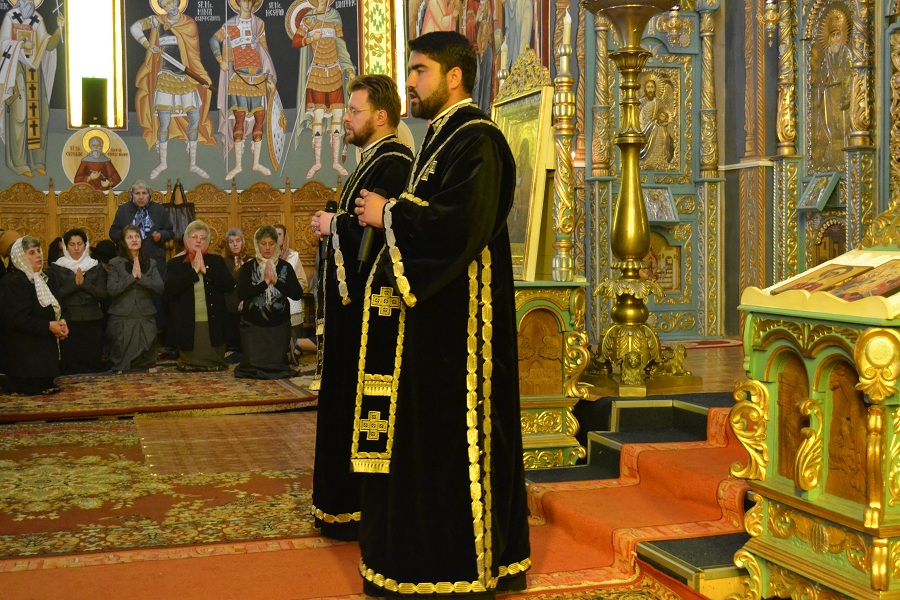 Oraşul Piatra Neamţ a primit vizita Înaltpreasfinţitului Mitropolit Teofan