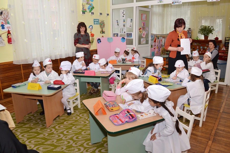 Activităţi bogate în seminariile din Arhiepiscopia Iaşilor