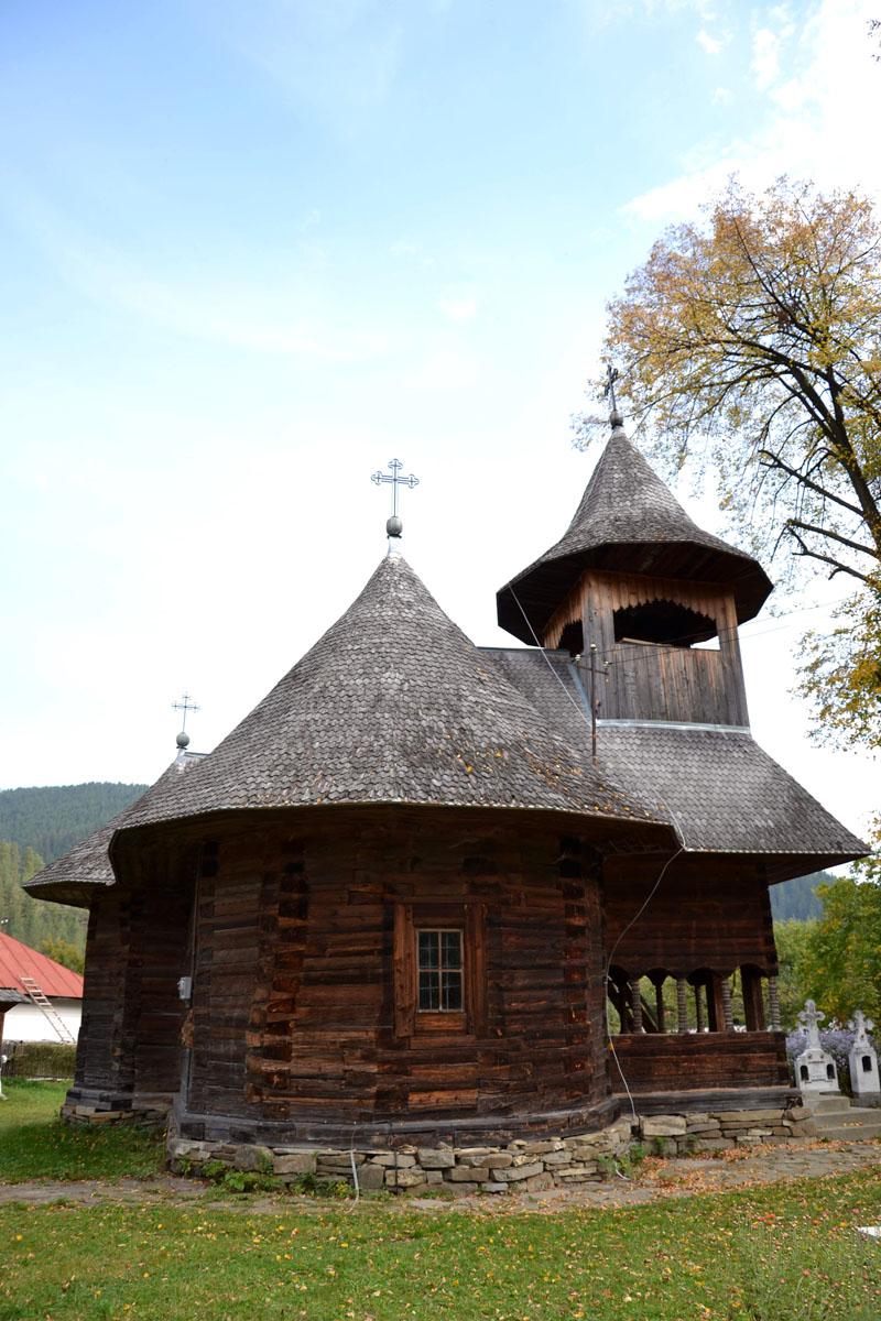 Gingaşa căsuţă a lui Dumnezeu de la Galu