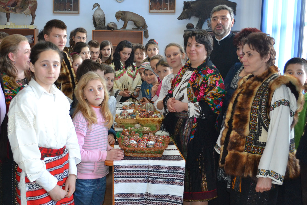 Atelier de încondeiere a ouălor, la Erbiceni