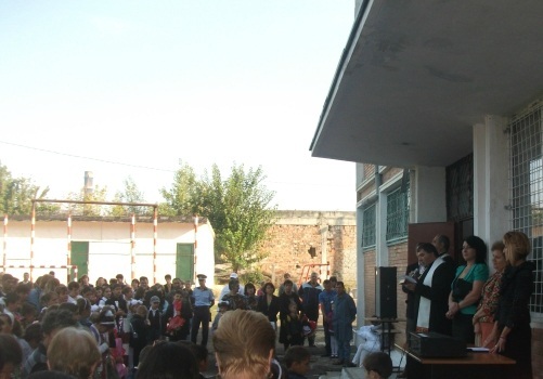 Te Deum la Școala &quot;Calistrat Hogaş&quot; din Roman