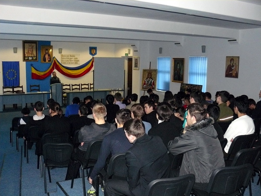 Activităţi bogate în seminariile din Arhiepiscopia Iaşilor