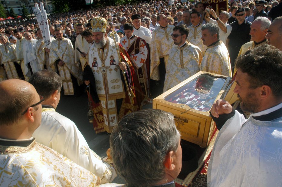 Procesiune impresionantă, la Bacău