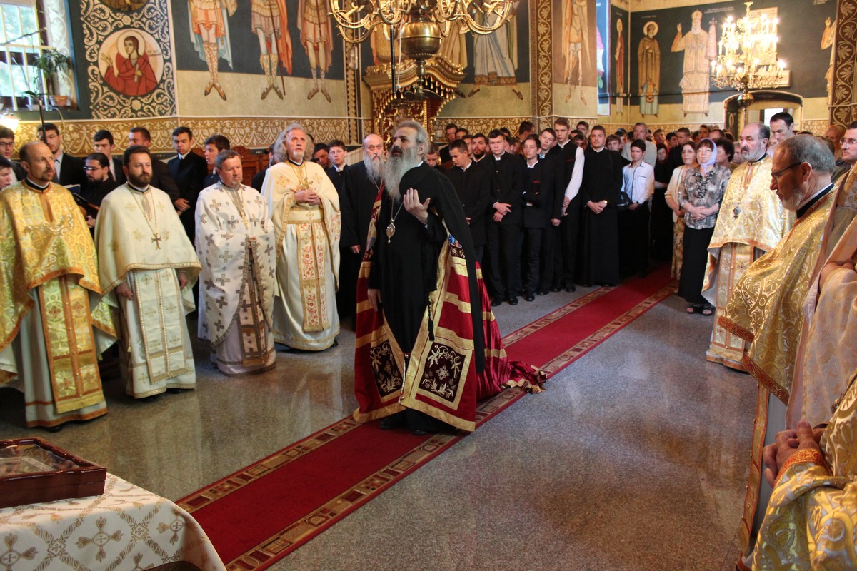 Dublă aniversare a Seminarului Teologic din Botoşani