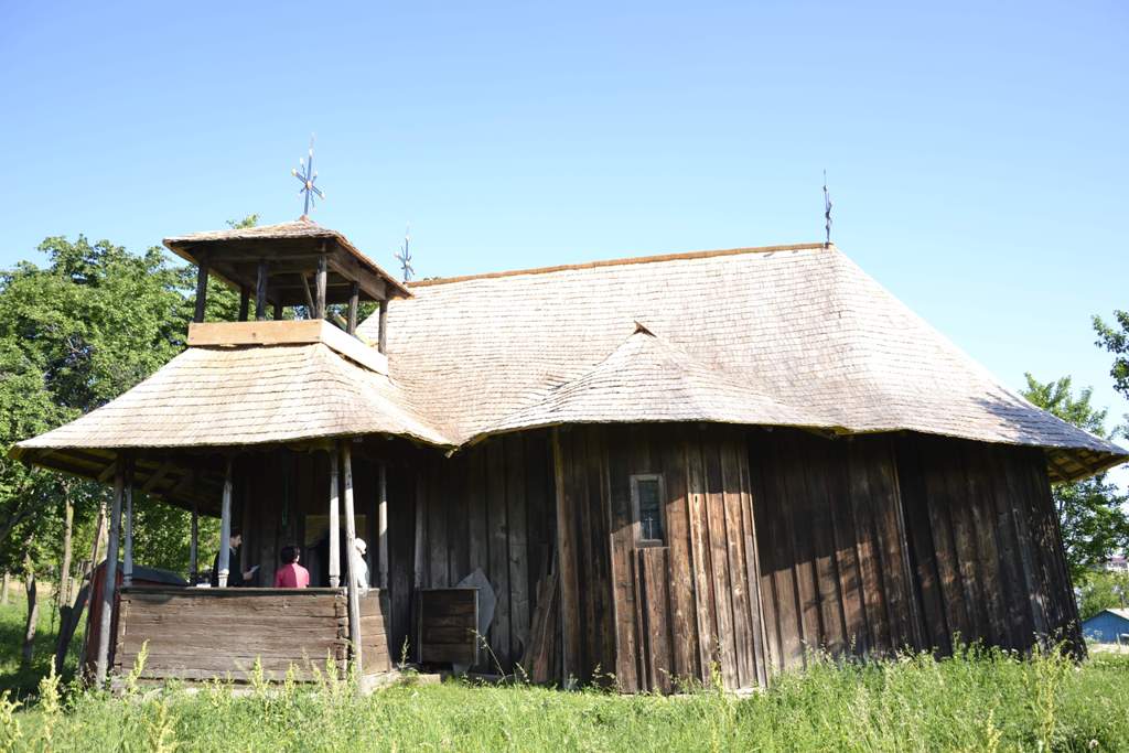 Bisericuţa de lemn, “inima Cerviceştilor”