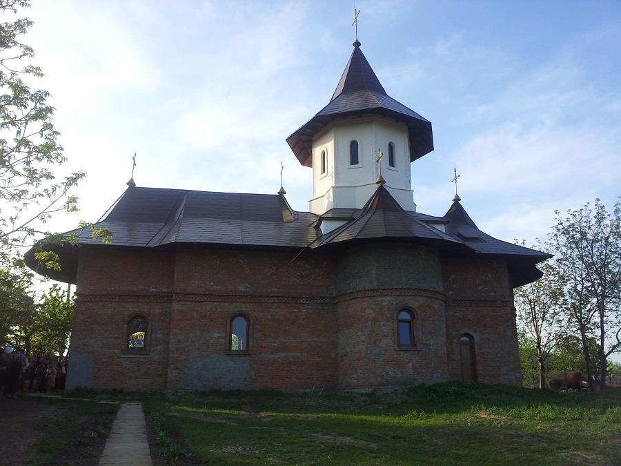 Slujiri arhiereşti în primele zile ale Săptămânii Sfintelor Pătimiri