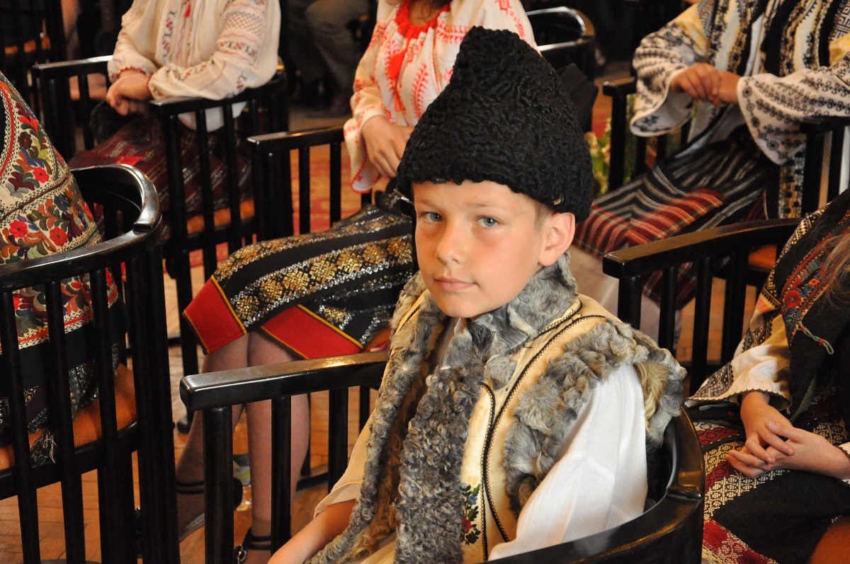 Trei copii talentați vor reprezenta Arhiepiscopia Iaşilor la concursul „Bucuria de a fi creștin“