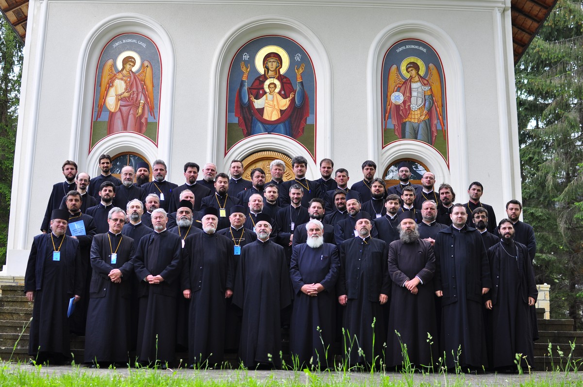 Preoţii Protopopiatului Iaşi 1, în conferinţă semestrială de primăvară