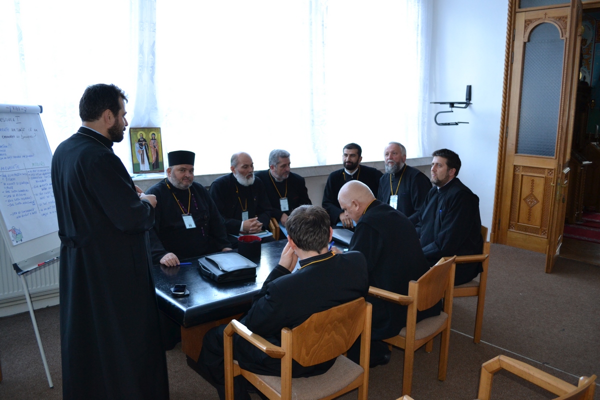 Preoţii Protopopiatului Piatra Neamţ, în conferinţă semestrială de primăvară Preoţii Protopopiatului Piatra Neamţ, în conferinţă semestrială de primăvară