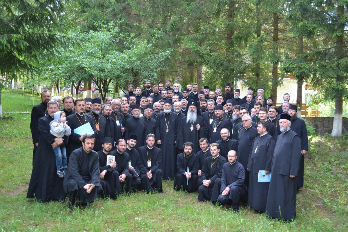 Preoţii Protopopiatului Piatra Neamţ, în conferinţă semestrială de primăvară Preoţii Protopopiatului Piatra Neamţ, în conferinţă semestrială de primăvară