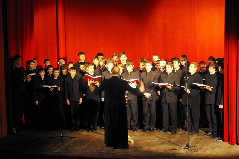 Înscrieri pentru admiterea la seminariile ortodoxe din Mitropolia Moldovei şi Bucovinei