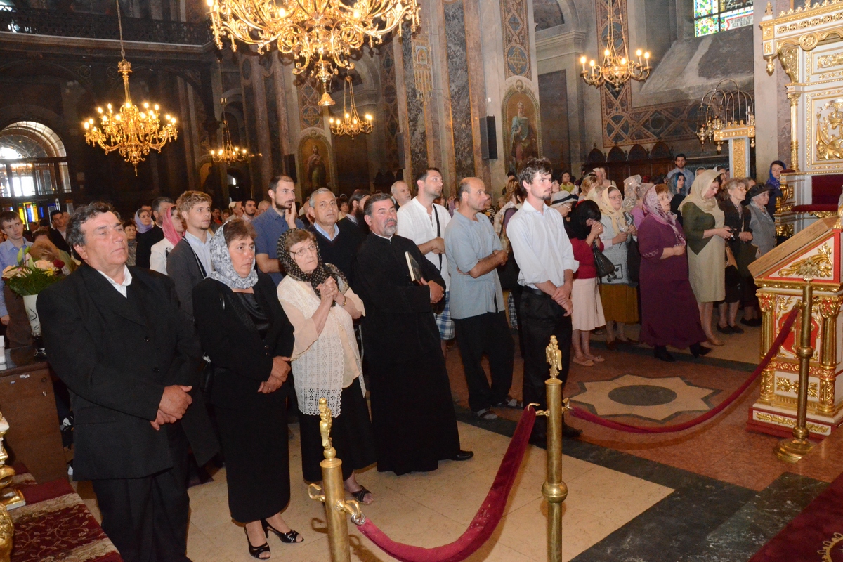 Emoţie şi nostalgie, la revederea după 20 de ani a primei generaţii de la Facultatea de Teologie din Iaşi