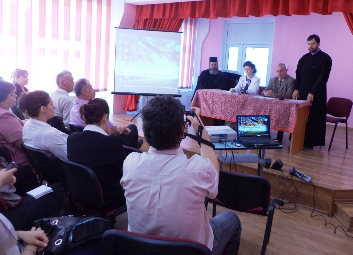 Liceul Teoretic din Roznov, gazda simpozionului &quot;Gheorghe Ruset-Roznovanu&quot;