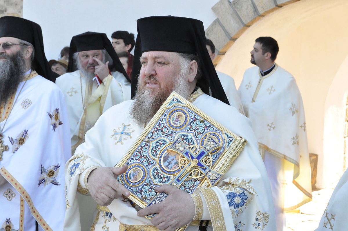 Altar de jertfă, sfinţit la Mănăstirea Hadâmbu