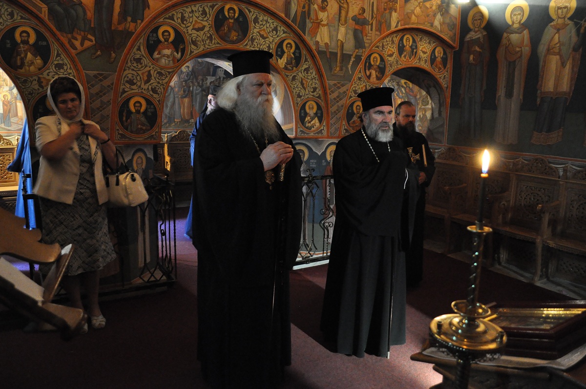 Altar de jertfă, sfinţit la Mănăstirea Hadâmbu