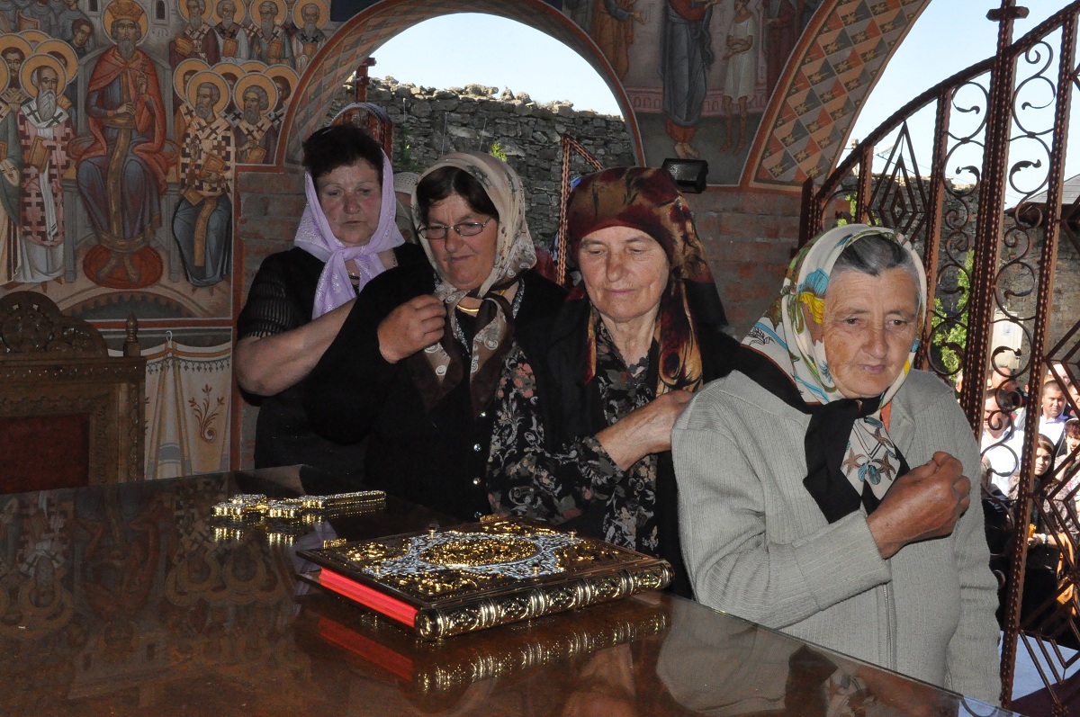 Altar de jertfă, sfinţit la Mănăstirea Hadâmbu