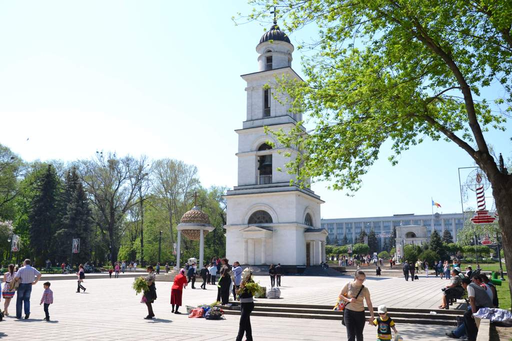 Moldoveni, deci români