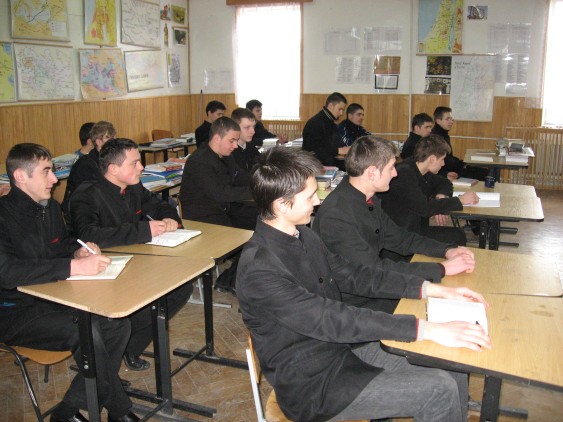 Înscrieri pentru admiterea la seminariile ortodoxe din Mitropolia Moldovei şi Bucovinei