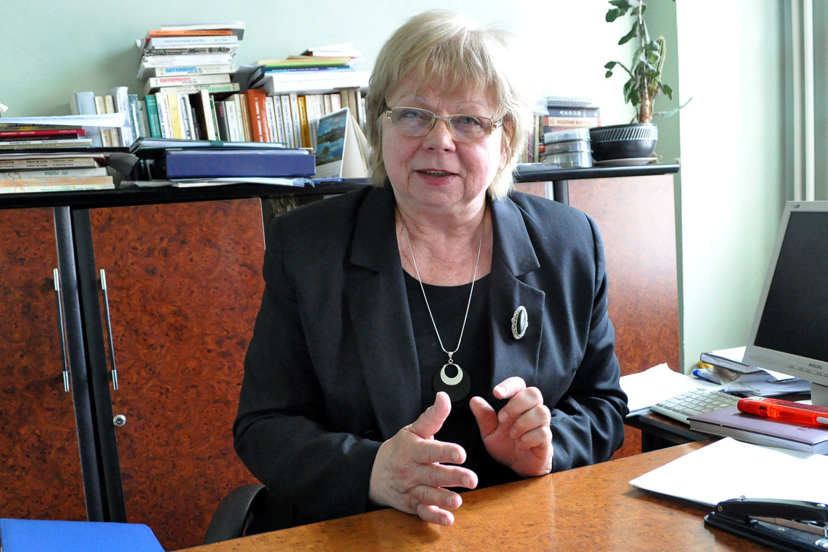 Elvira Romaniuc, directorul Muzeului Obiceiurilor Populare din Bucovina „Paştele trebuie întâmpinat în deplină curăţenie“