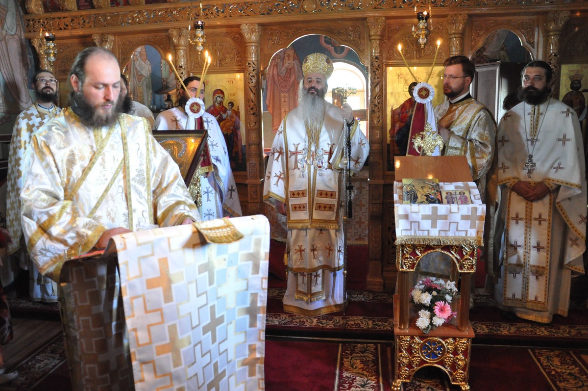 Hramul Mănăstirii Şoldana, sărbătorit prin Liturghie arhierească