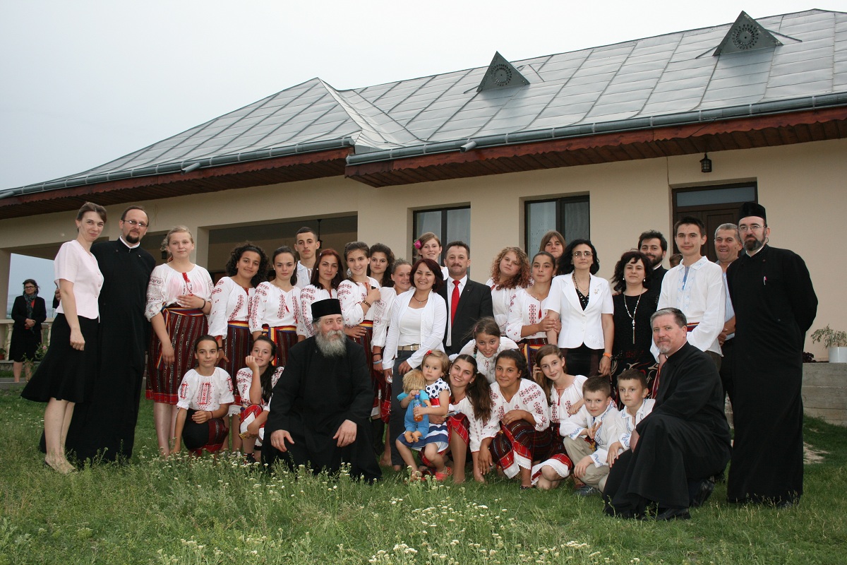 Manifestări cultural-religioase deosebite, la hramul parohiei din Bogonos, Leţcani