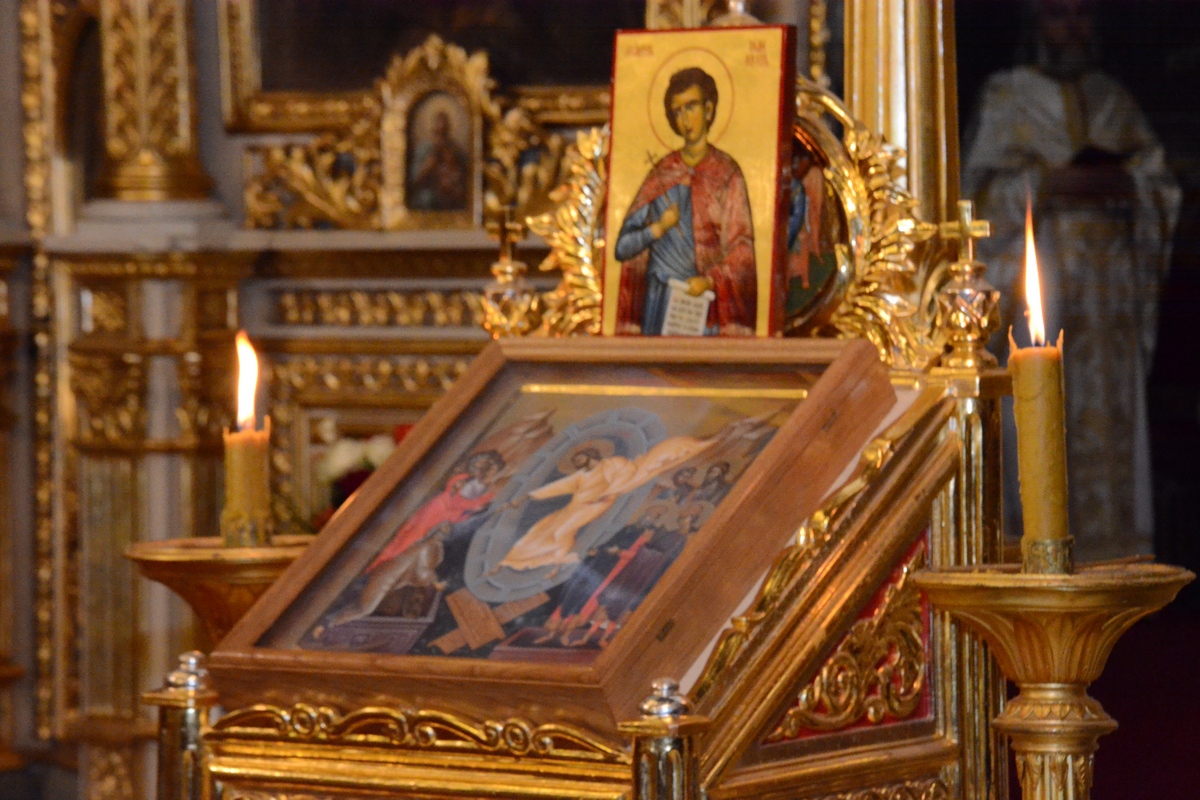 Emoţie şi nostalgie, la revederea după 20 de ani a primei generaţii de la Facultatea de Teologie din Iaşi